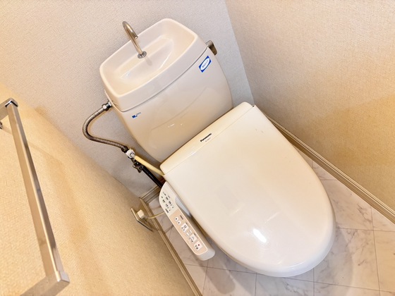 トイレ　シャワー付きトイレ