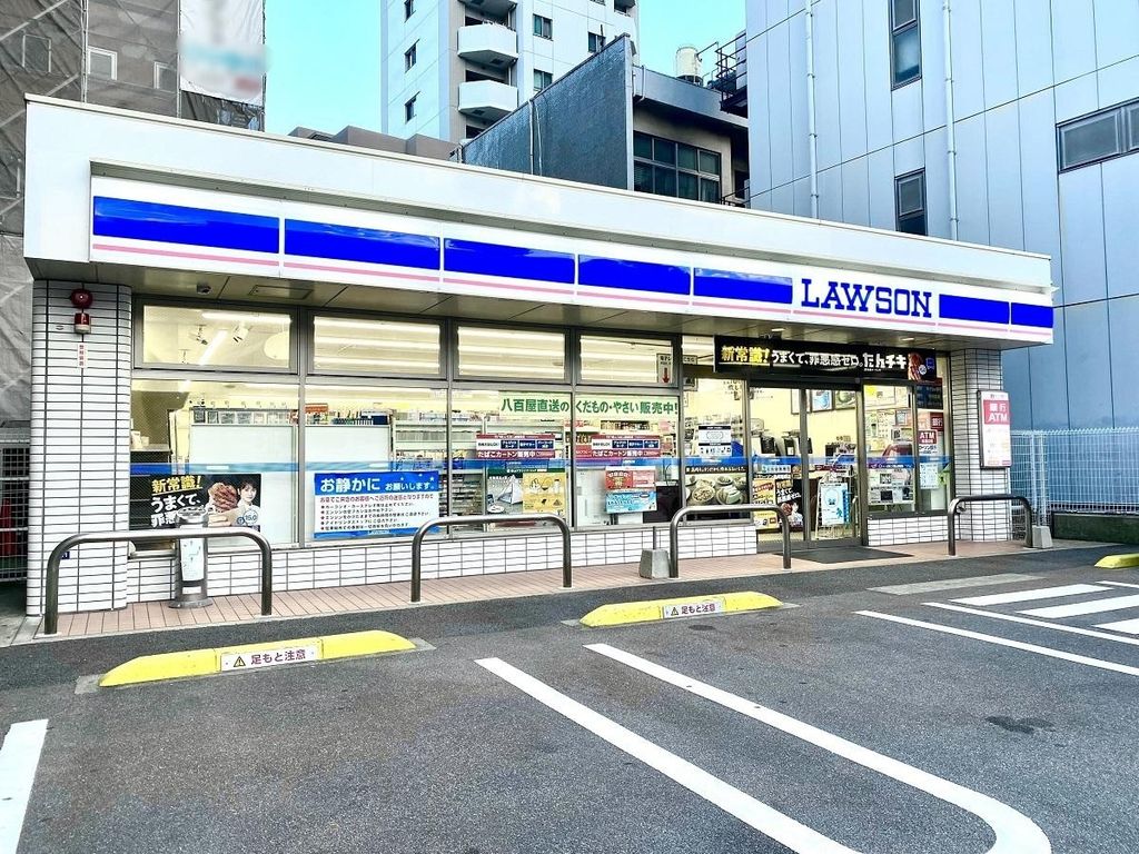 コンビニ　ローソン長崎賑町店（コンビニ）まで200m