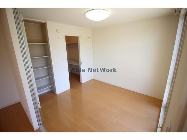 居室・リビング　1階105写真