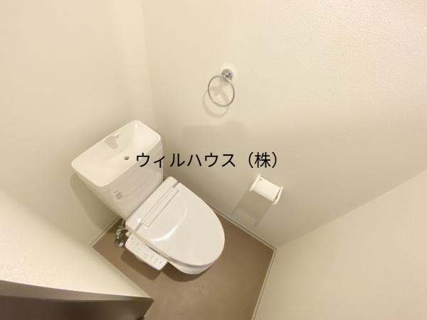 トイレ　ウォシュレット付きです！