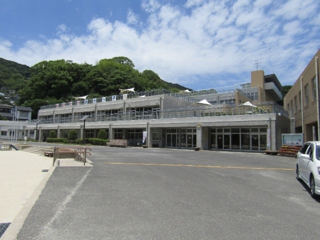 小学校　佐世保市立清水小学校（小学校）まで894m