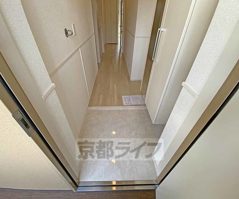 玄関　段差が低くて上がりやすい玄関です。