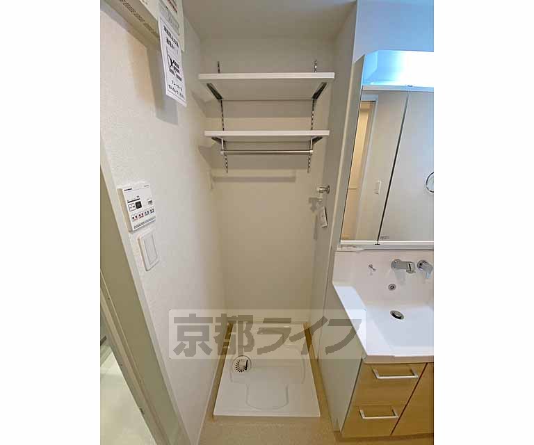 その他設備　洗濯機置き場は脱衣場にあります。