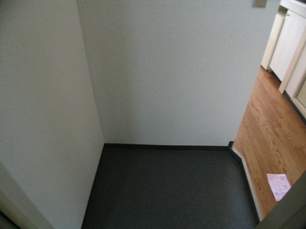 玄関　類似タイプ参考写真掲載。