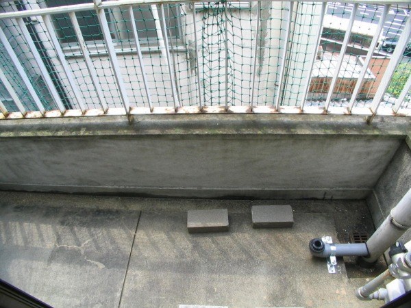 バルコニー　類似タイプ参考写真掲載。