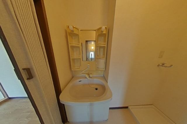 洗面設備　※他部屋参照