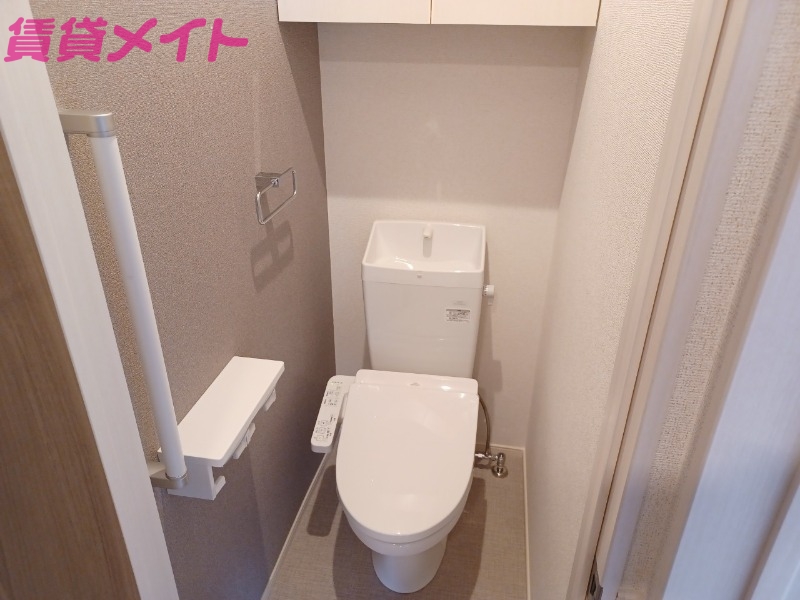 トイレ　反転タイプ参考写真