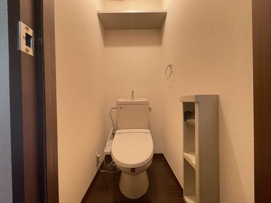 トイレ　トイレ