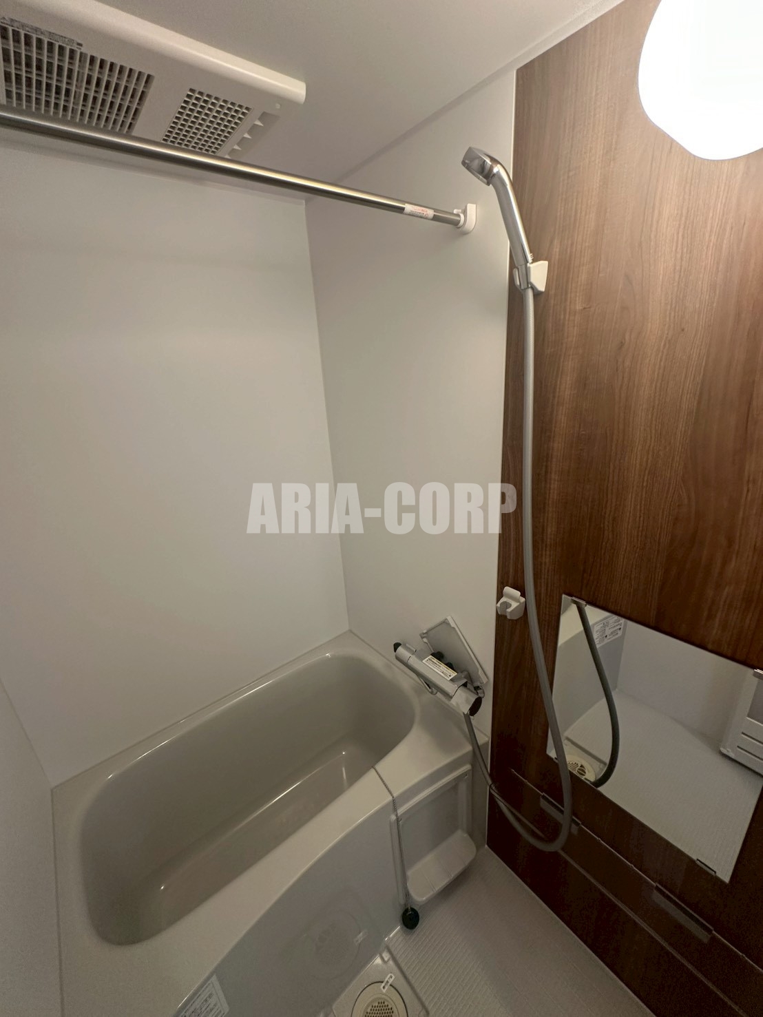 バス・シャワールーム　浴室乾燥機付きのバスルーム♪