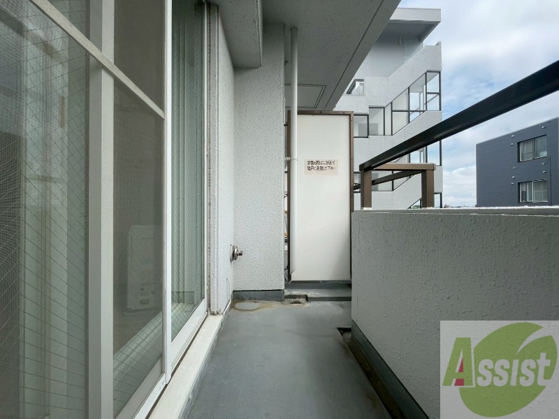 バルコニー　バルコニーが付いていますので一息ついてみてはいかがですか。