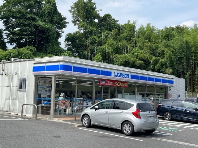 コンビニ　ローソン川越町豊田店（コンビニ）まで160m