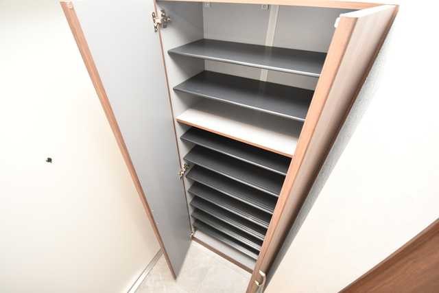 収納　シューズボックス