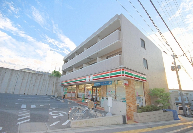 コンビニ　セブンイレブン枚方東中振2丁目店（コンビニ）まで344m