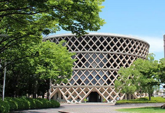 図書館　県立広島大学学術情報センター図書（図書館）まで675m