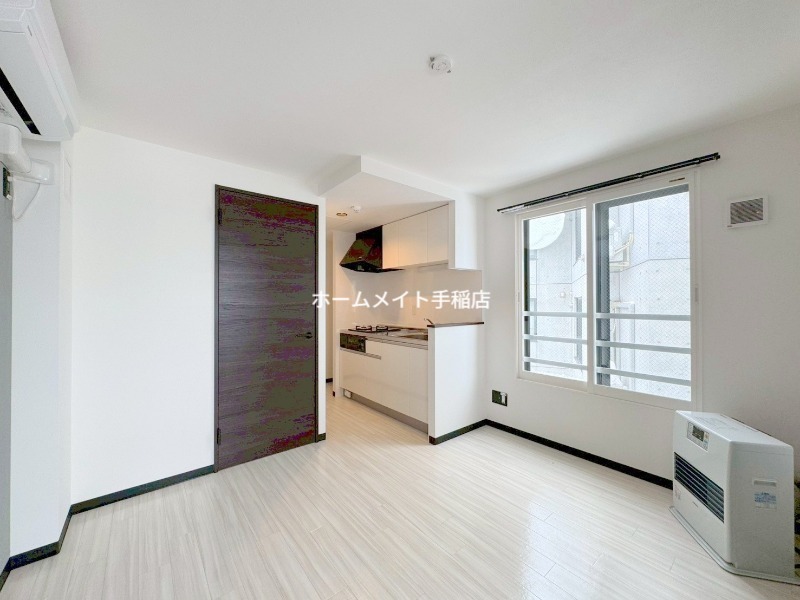 居室・リビング　広々リビングスペースございます！