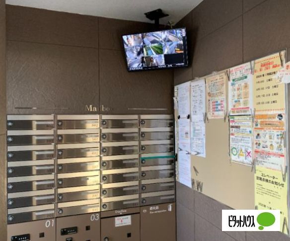 エントランス　宅配ＢＯＸ、防犯カメ