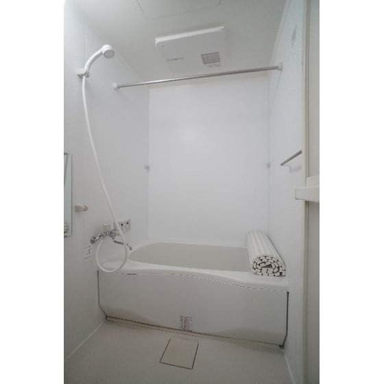 バス・シャワールーム　追い焚き、浴室乾燥機付き