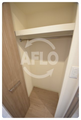 収納　プレサンス谷町九丁目駅前　クローゼット