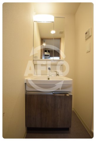 洗面設備　プレサンス谷町九丁目駅前　独立洗面台