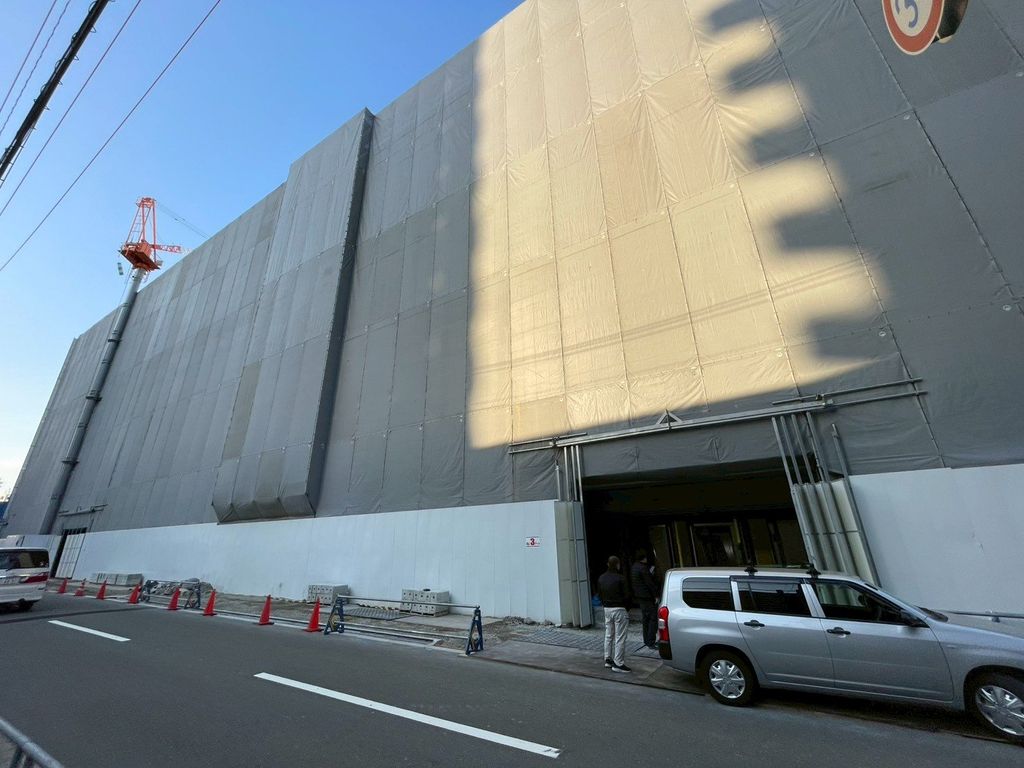 エントランス　駐車場