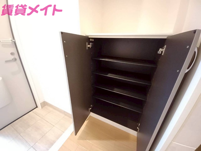 収納　同じ物件、別部屋の写真です