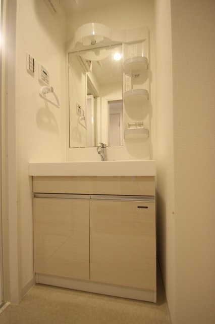 洗面設備　同物件別室です。