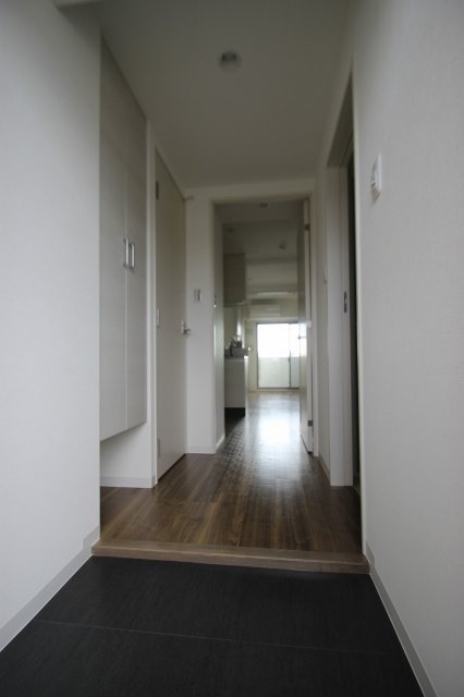 玄関　同物件別室です。