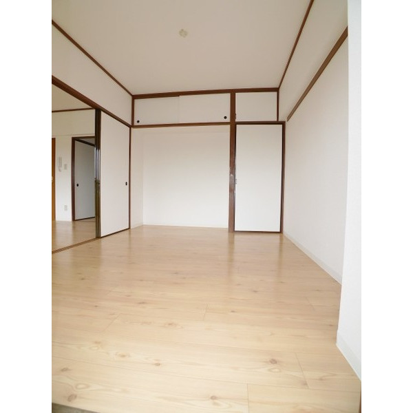 居室・リビング　別室参考写真