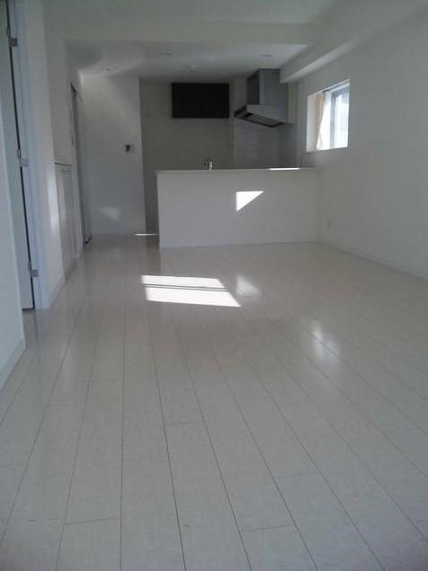 居室・リビング　☆明るい居間☆