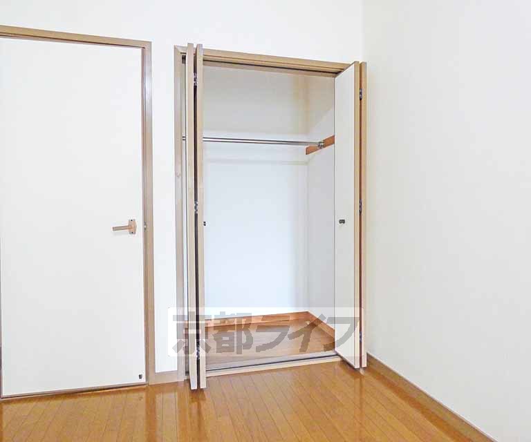 収納　広々とした収納です。
