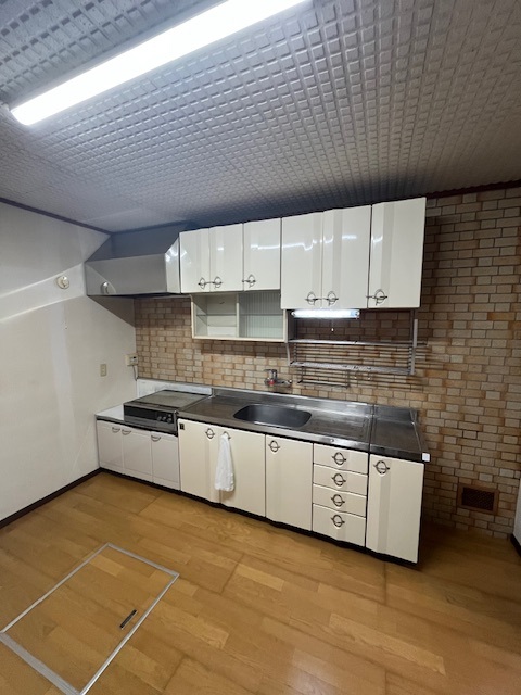 日の出町貸家のキッチン写真