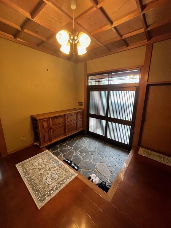 日の出町貸家の玄関写真
