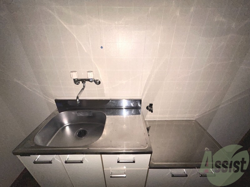 キッチン　キッチンにはガスコンロが設置可能となっております。