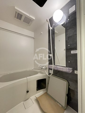 バス・シャワールーム　セレニテ福島プリエ　浴室