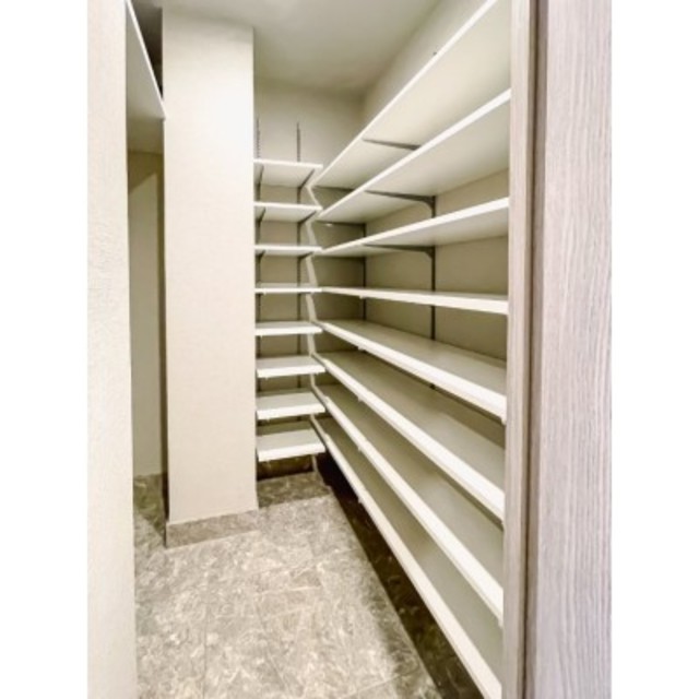 玄関　※写真は同タイプ住戸です。