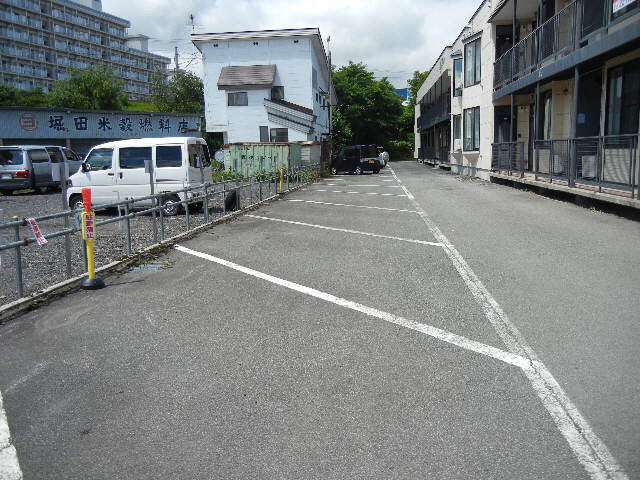 駐車場　駐車場