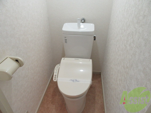 トイレ　こちらはトイレです。清潔感があり、安心して使用できます。