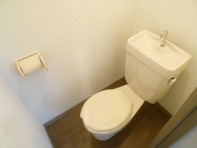 トイレ　清潔感のあるトイレです。