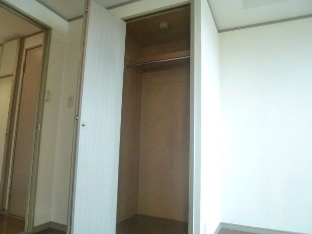 収納　トールサイズのクローゼットです。