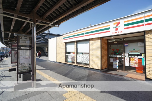 コンビニ　セブンイレブン　ハートインＪＲ法隆寺駅南口店（コンビニ）まで812m