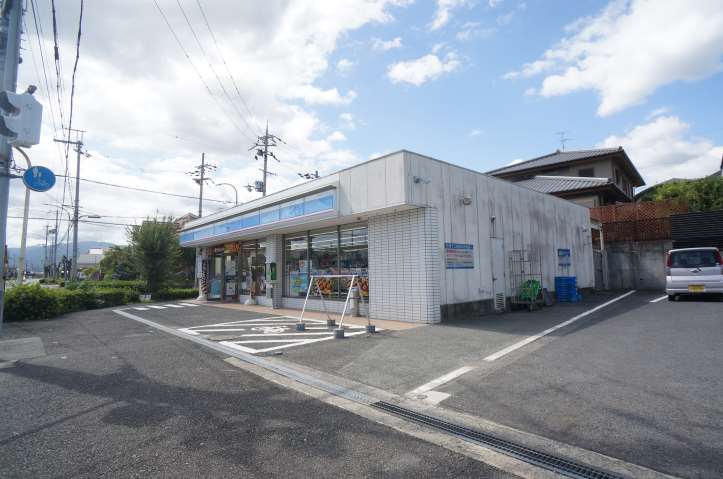 コンビニ　ローソン　広陵馬見北二丁目店（コンビニ）まで690m