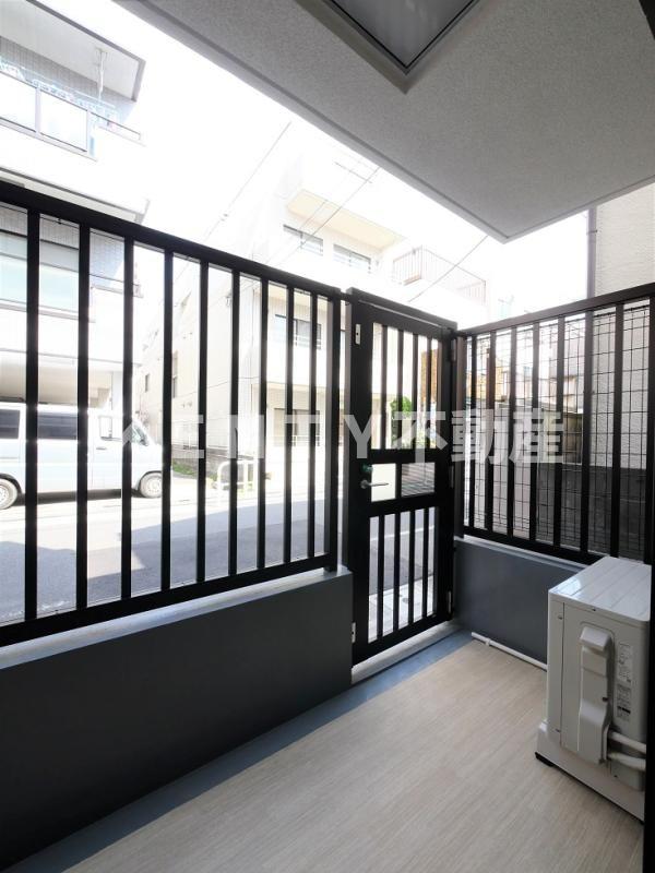 バルコニー　お洗濯にも便利なバルコニー付き