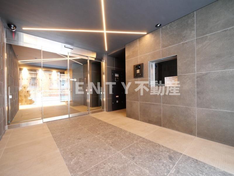 エントランス　ゆとりのあるエントランスです