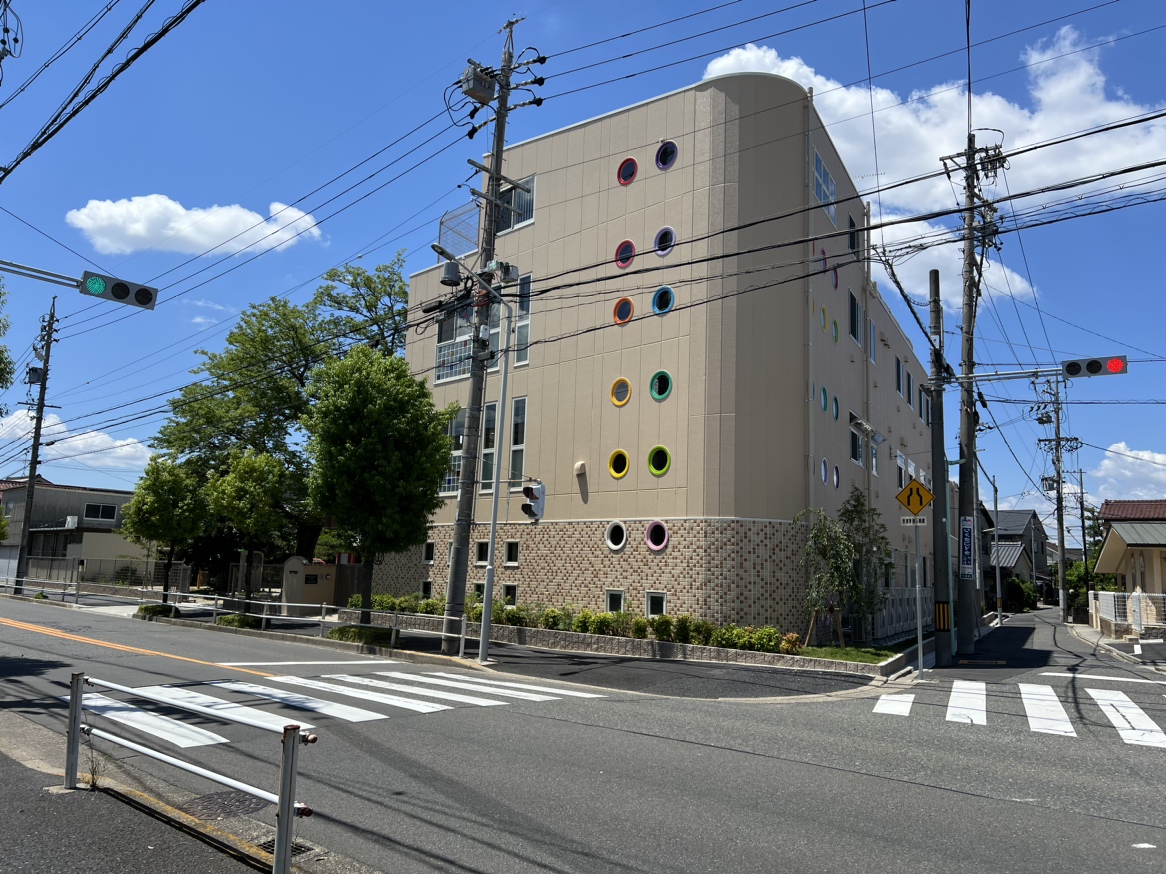 幼稚園・保育園　日吉保育園（幼稚園・保育園）まで415m
