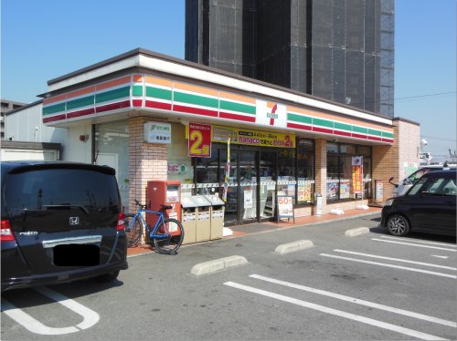 コンビニ　セブンイレブン 橿原新賀町店（コンビニ）まで498m