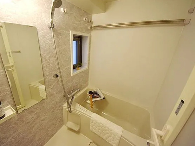 バス・シャワールーム　※別部屋参考写真