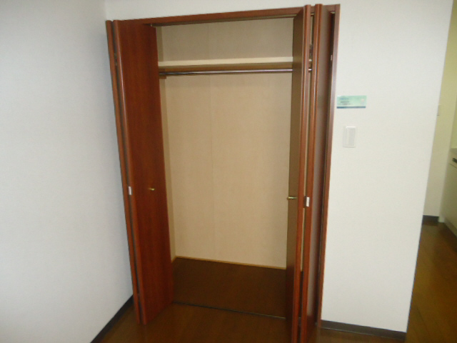 収納　クローゼット