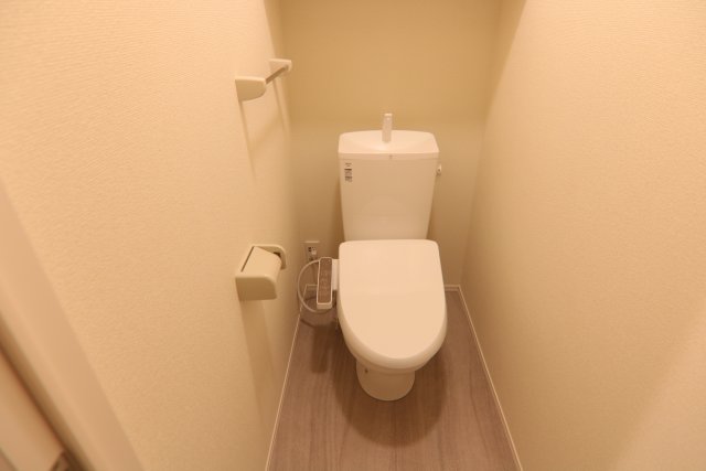 トイレ　別室の参考写真です。※現況優先