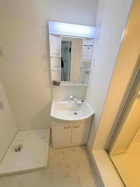 洗面設備　反転タイプ