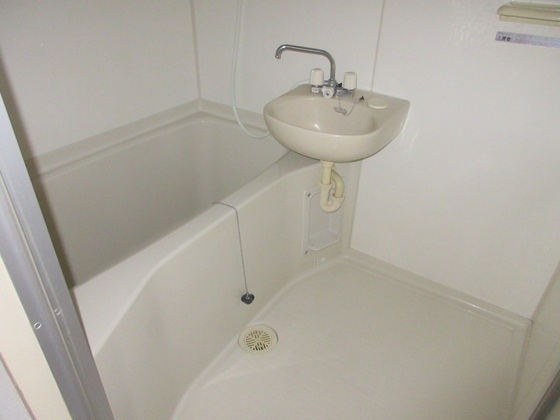 洗面設備　※別部屋の写真です。